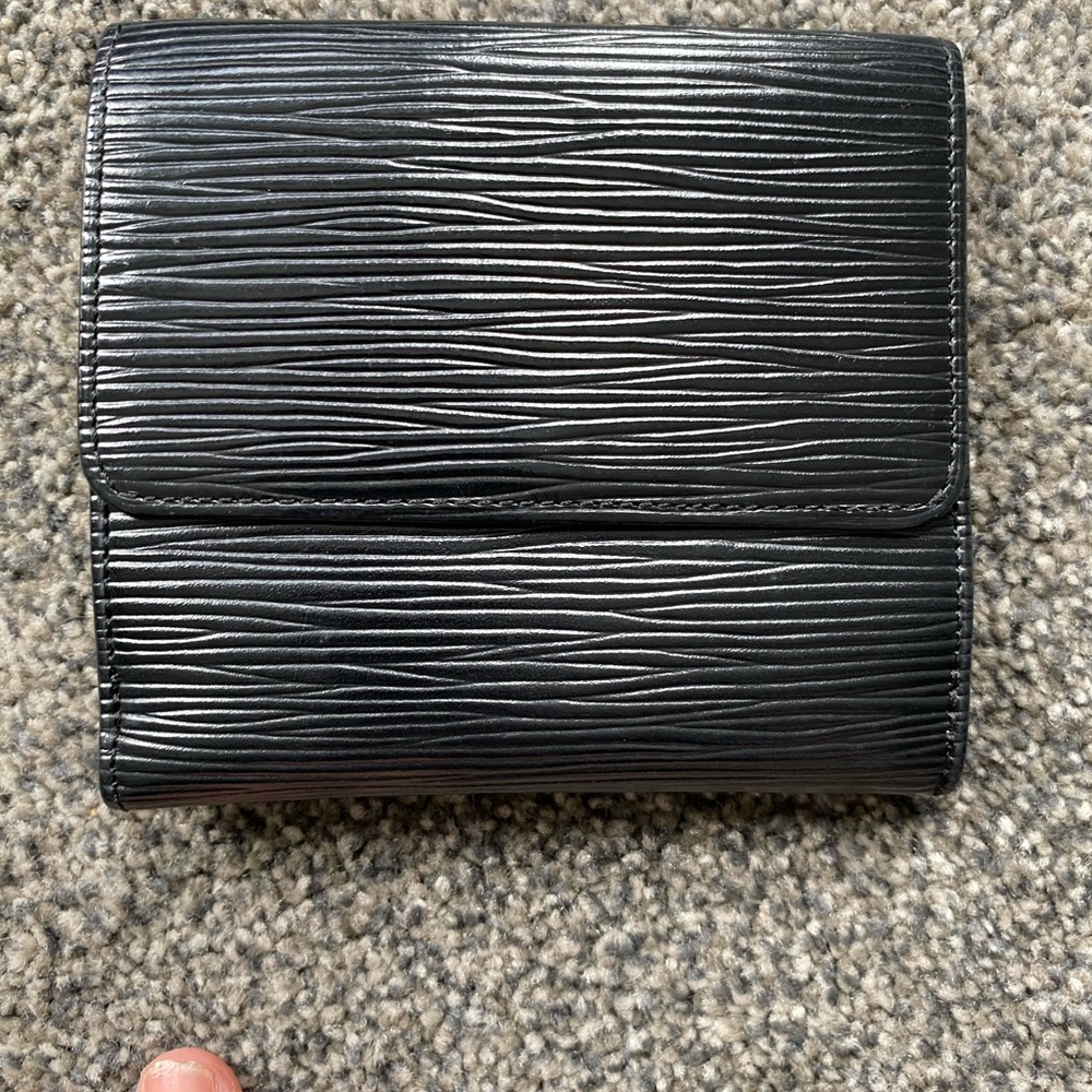 Black Epi Leather compact wallet - Picture 2 of 7